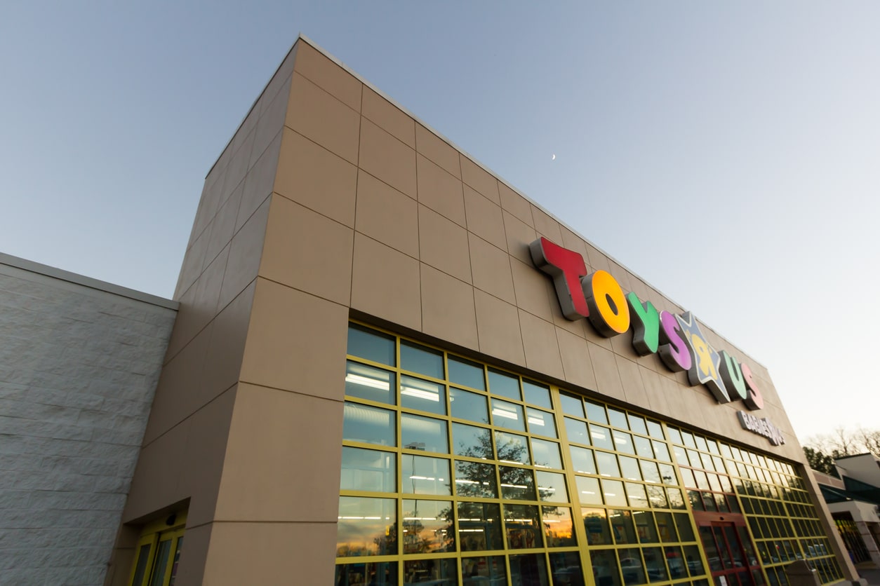 New Toys ‘R Us Owner Will Bring Back The Bricks And Mortar