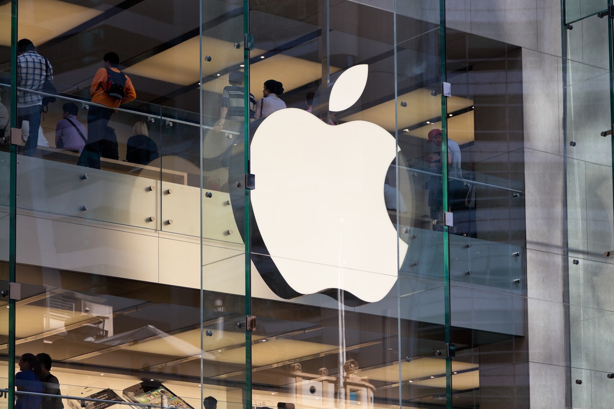 Apple Workers at Maryland Store Become Company’s First to Join a Union