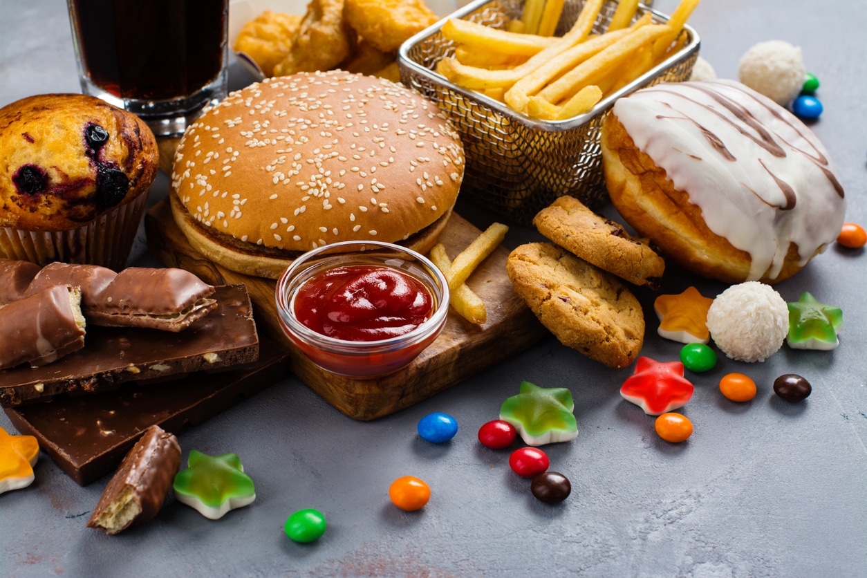 UK Sets Ban on Junk Food Advertising Before 9 p.m.