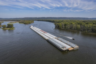 Trade Imperil as Mississippi River Runs Dry