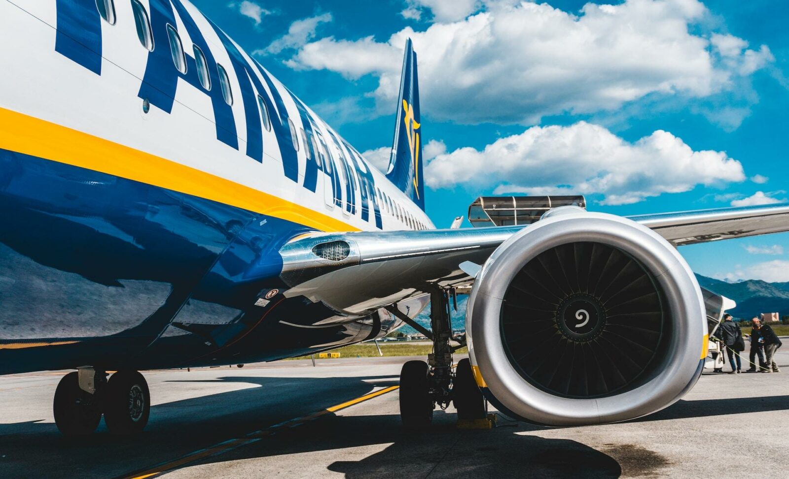 Ryanair Wins Big On Results, Bets Big On Hedging