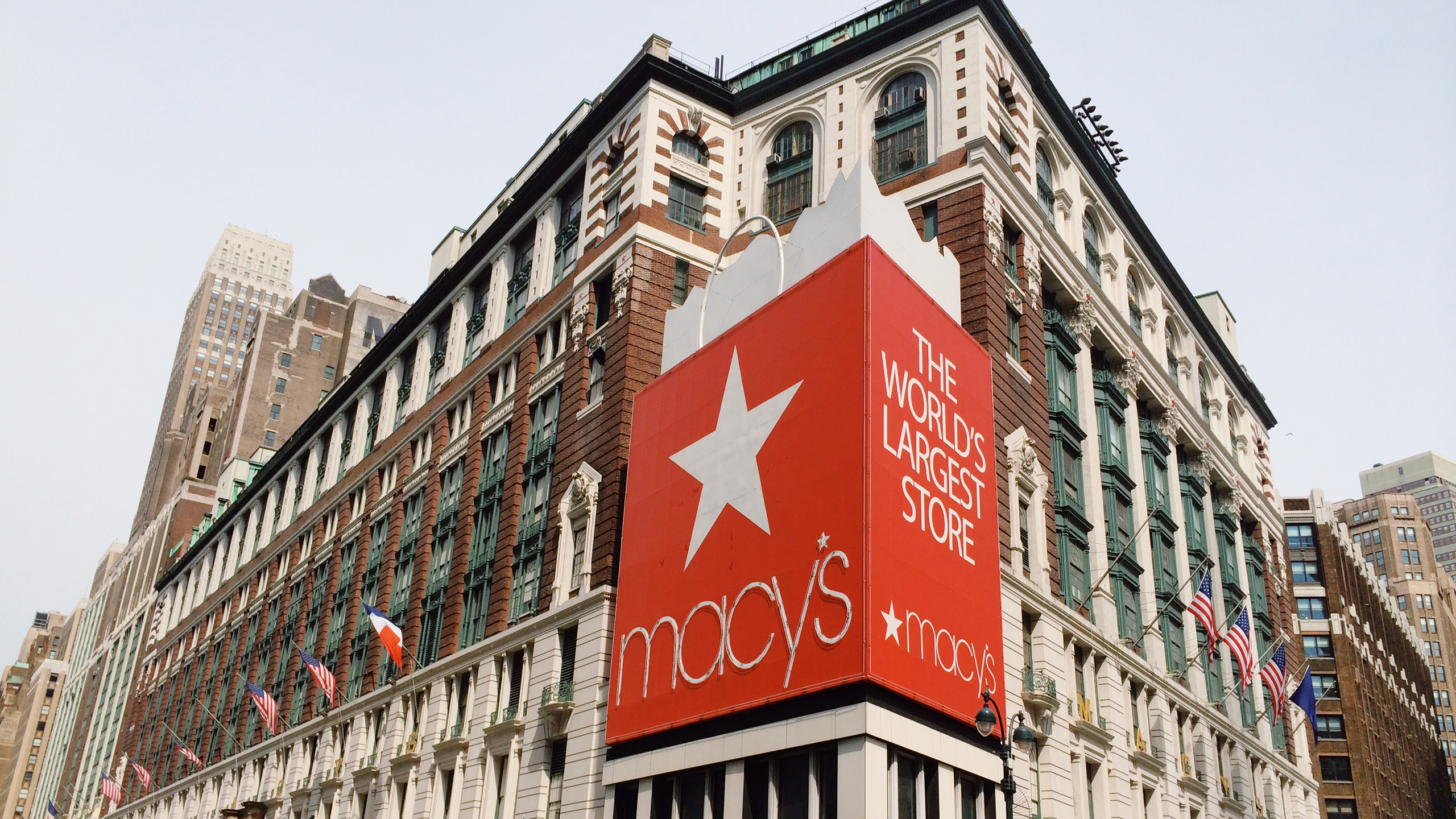 Photo of the exterior of a Macy's department store