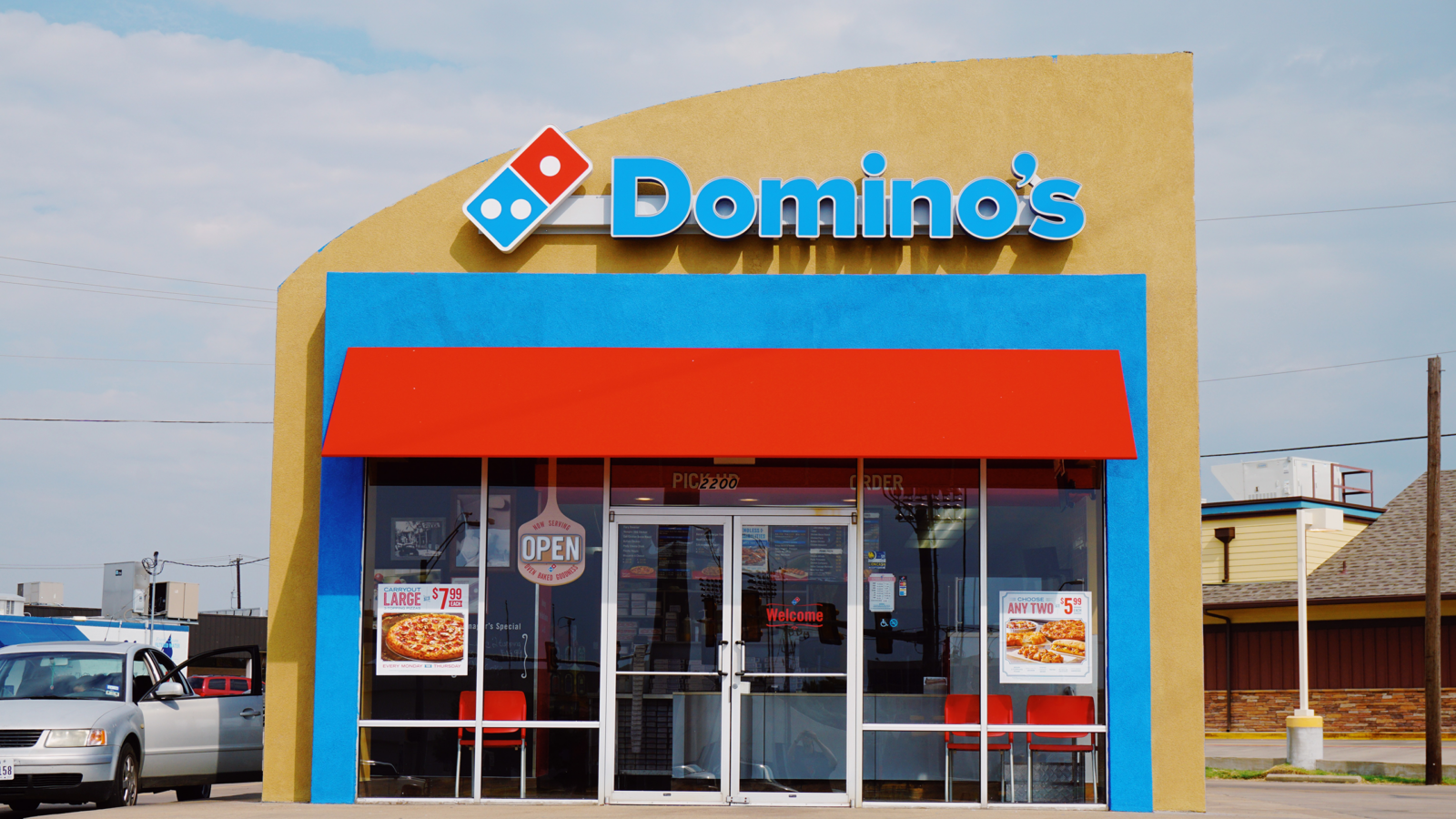 Domino’s Ekes Out a Win Amid Turbulent Times for Fast Food