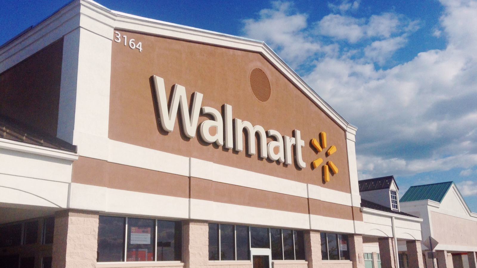 Walmart Finds a New Secret Weapon: E-Commerce