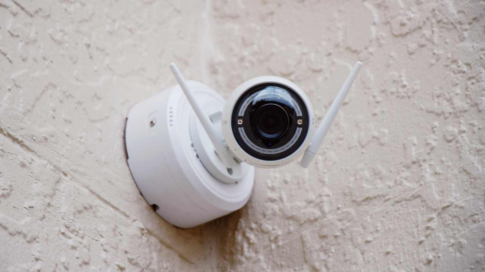 Airbnb Says Hosts Can No Longer Use Indoor Cameras