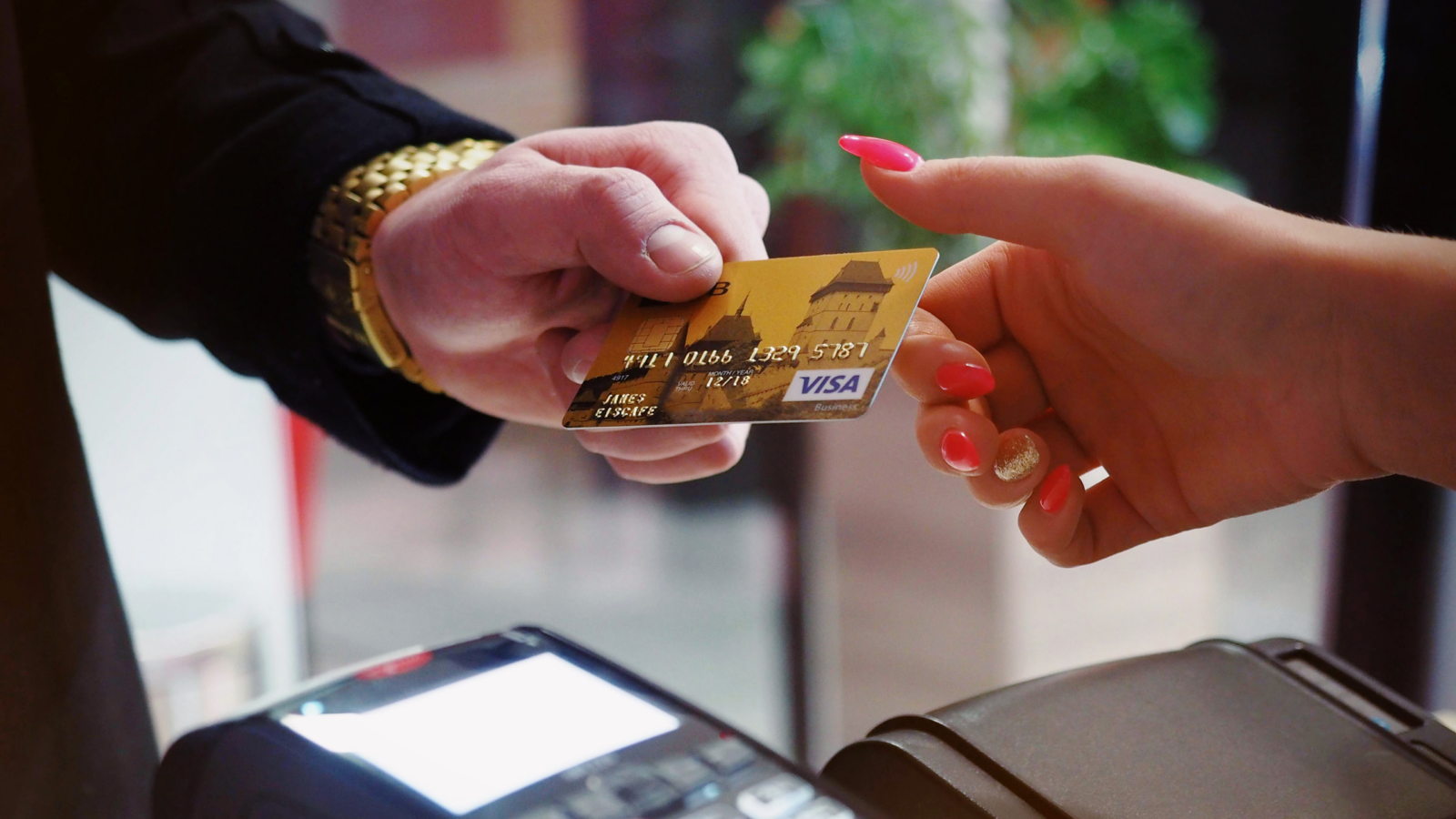 Visa, Mastercard Agree to Massive Settlement That Limits Swipe Fees