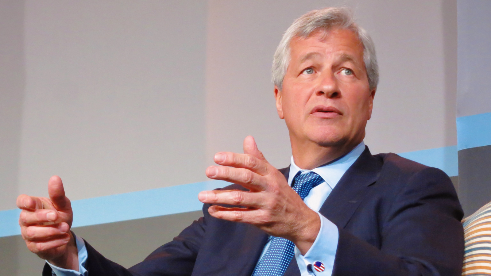 Jamie Dimon Sticks to His Cautious Worldview