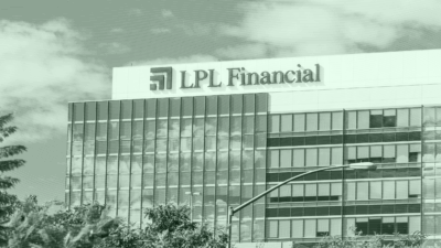 LPL Soars on First Earnings Beat After Commonwealth Deal