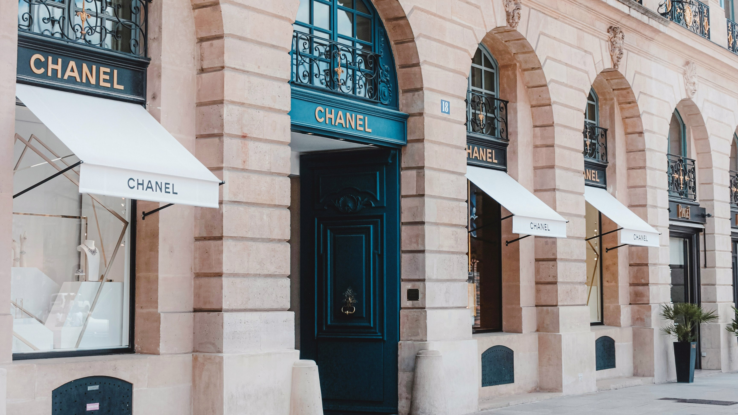 Photo of a Chanel store
