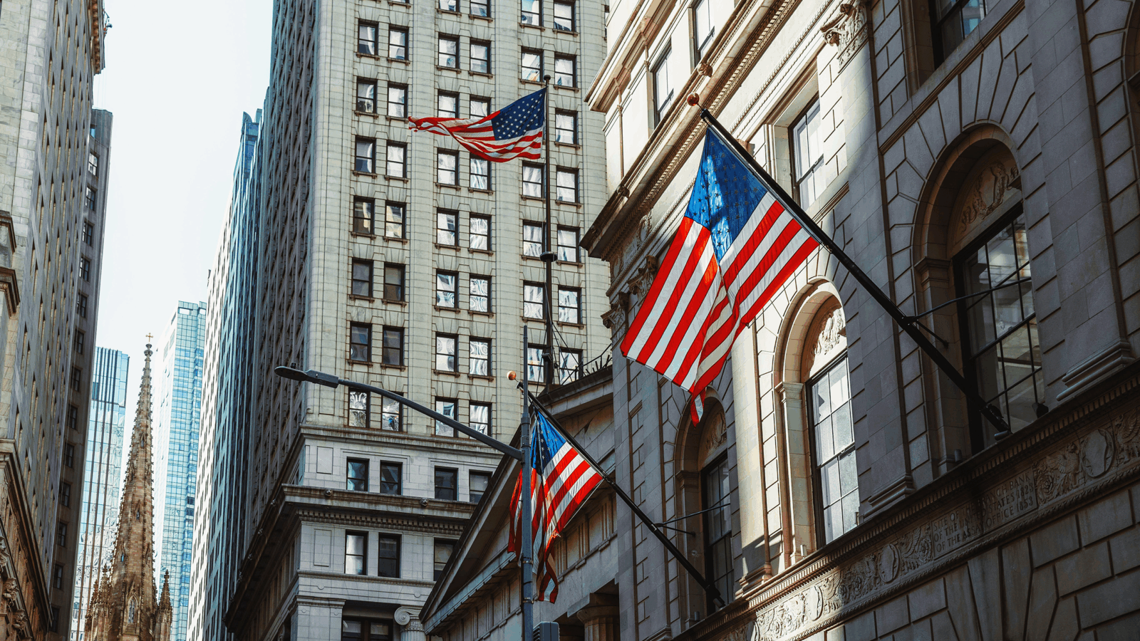 Shrinking GDP Shows Tariffs’ Impact as Courts Scrutinize Their Legality