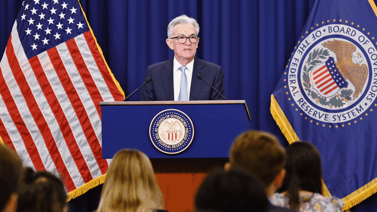 Waiting Game: Why Fed Isn’t Ready to Cut Rates (Yet)