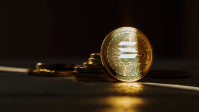 Fidelity, Franklin Prep Solana ETFs with Staking