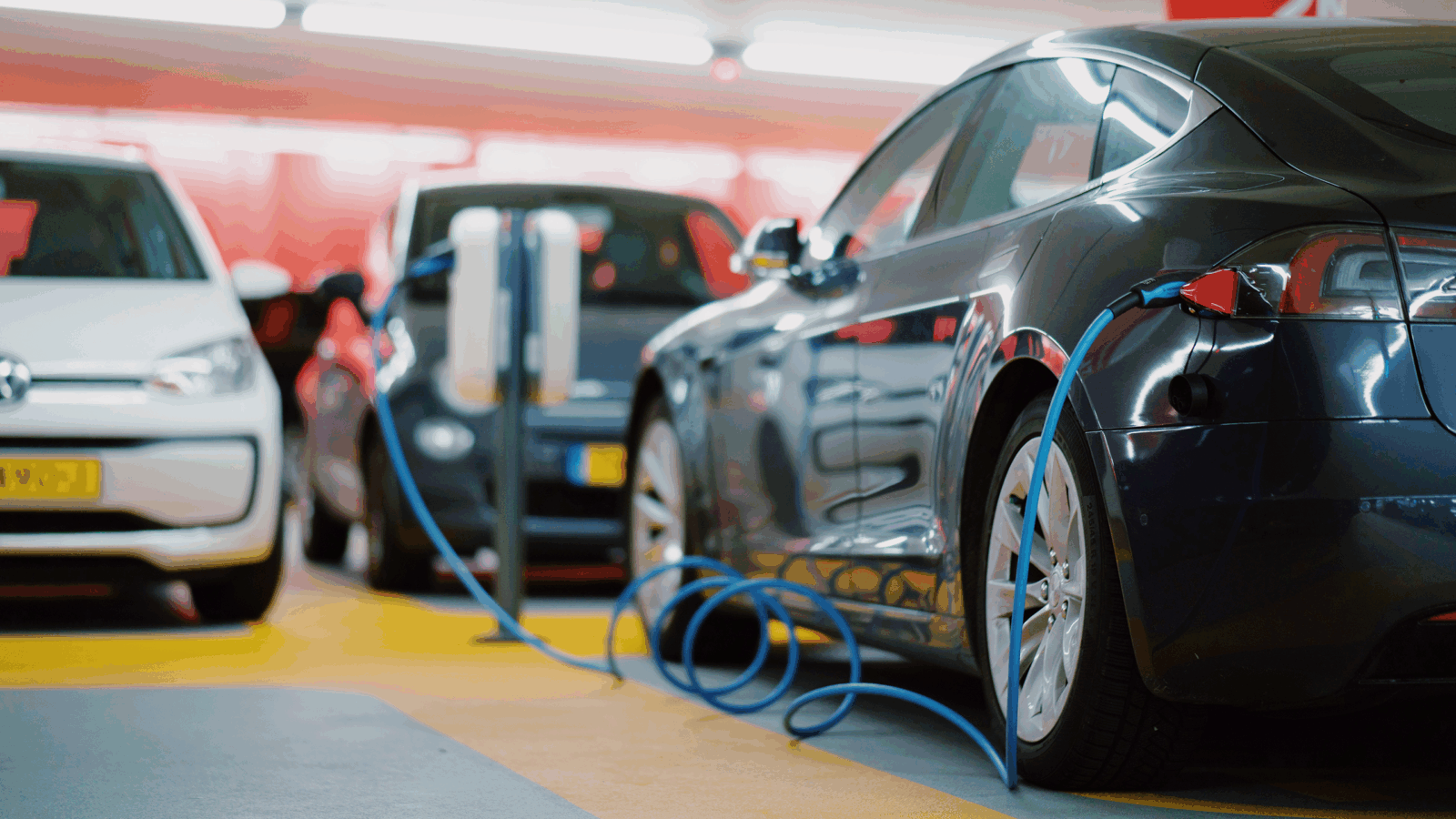 EV Dealerships Urge Slow-Walking Tax Credit Cutoff Amid ‘Big, Beautiful Bill’ Debate 