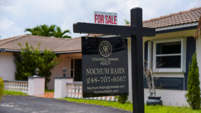 US Housing Market Mired in the Mud