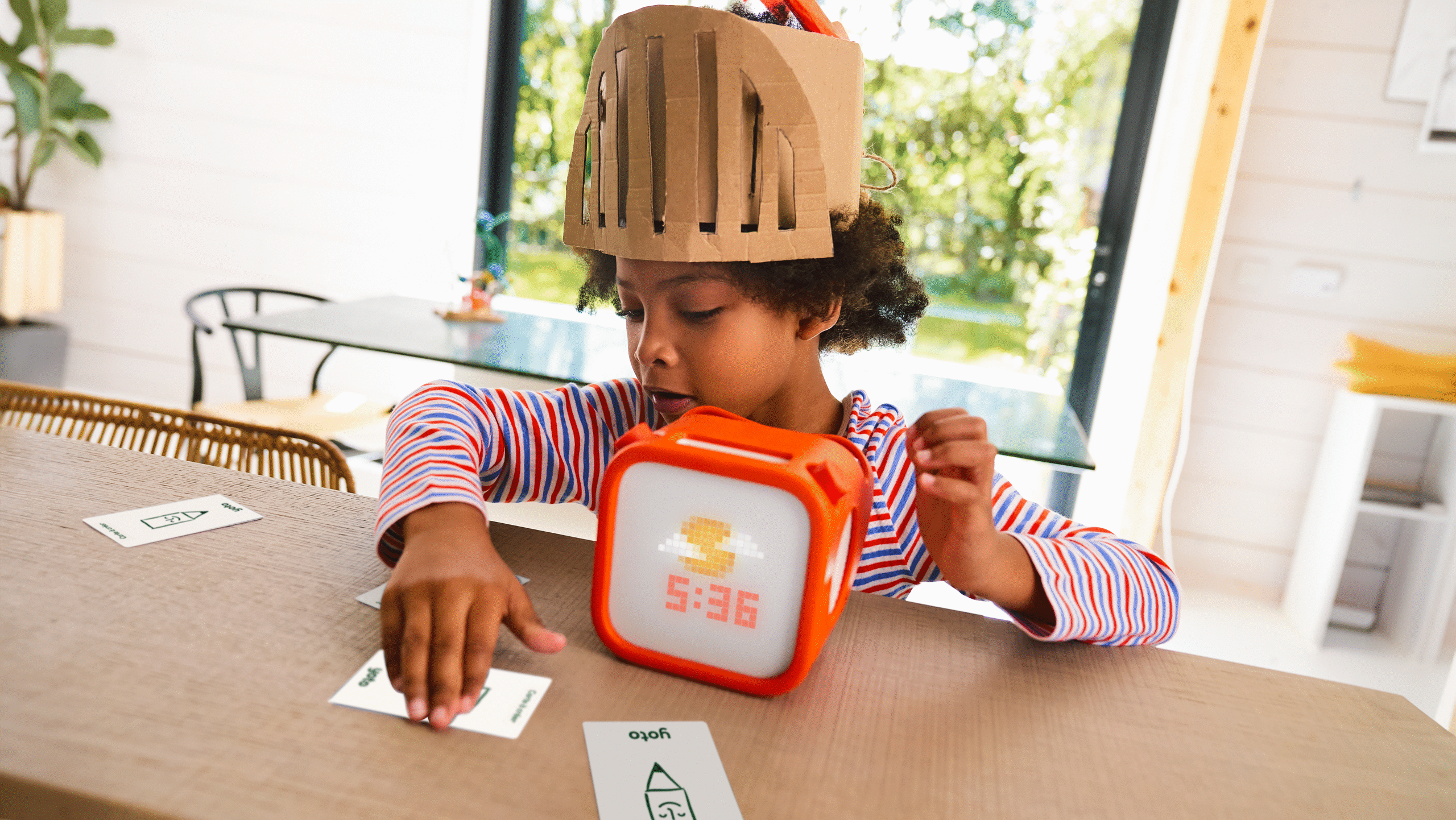 A Zuck-backed Screenless Speaker Tries to Save the iPad Generation
