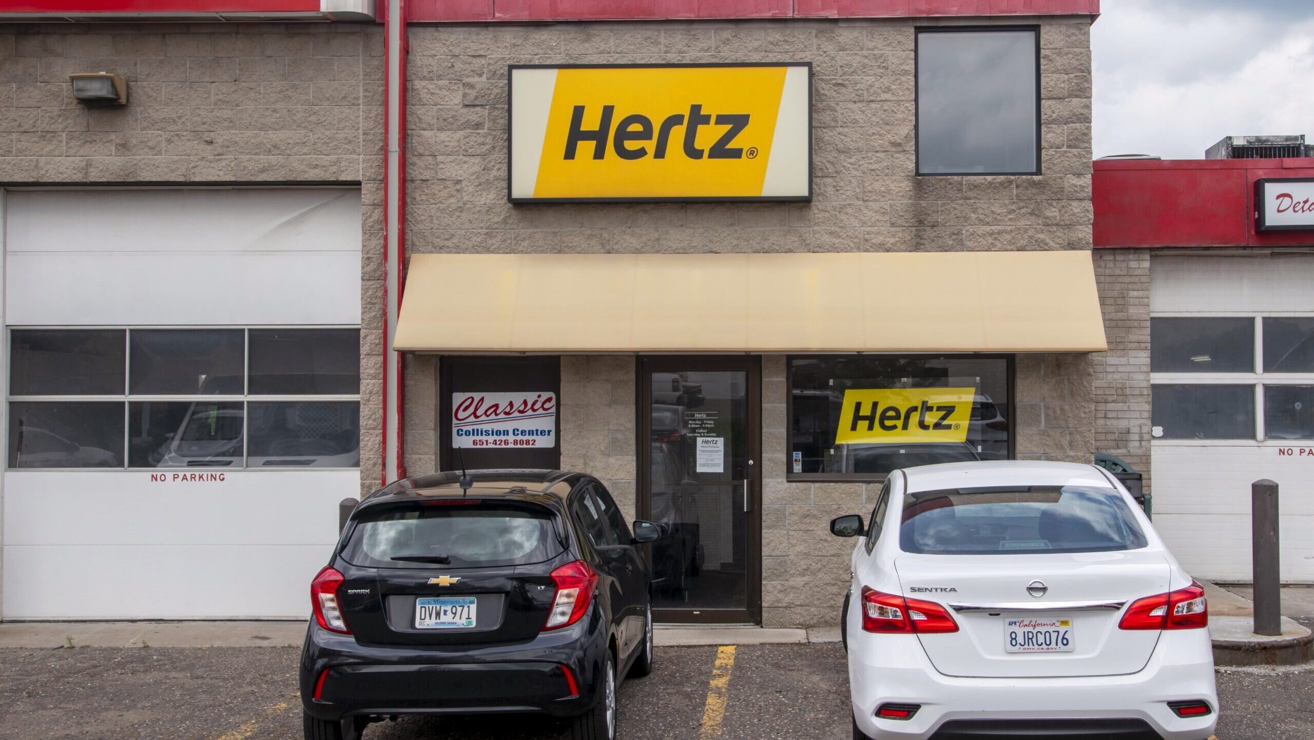 Hertz Chooses New Route for Fleet Management With Amazon Autos Hookup