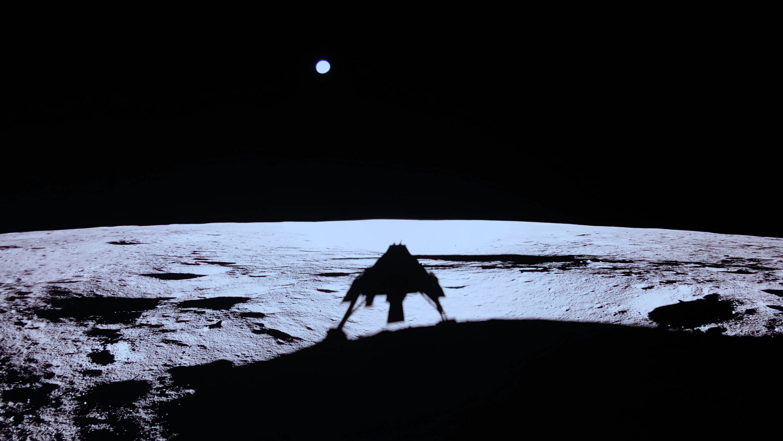 Spacecraft-Maker Firefly Shoots for the Moon in Nasdaq Debut