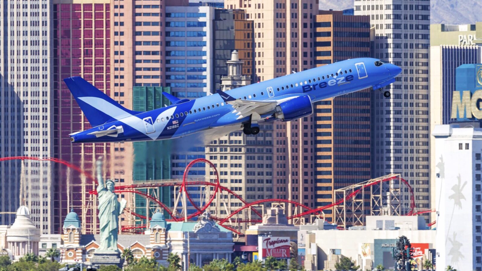 Startup Breeze Airlines Goes International as Budget Carriers Compete on Passenger Perks