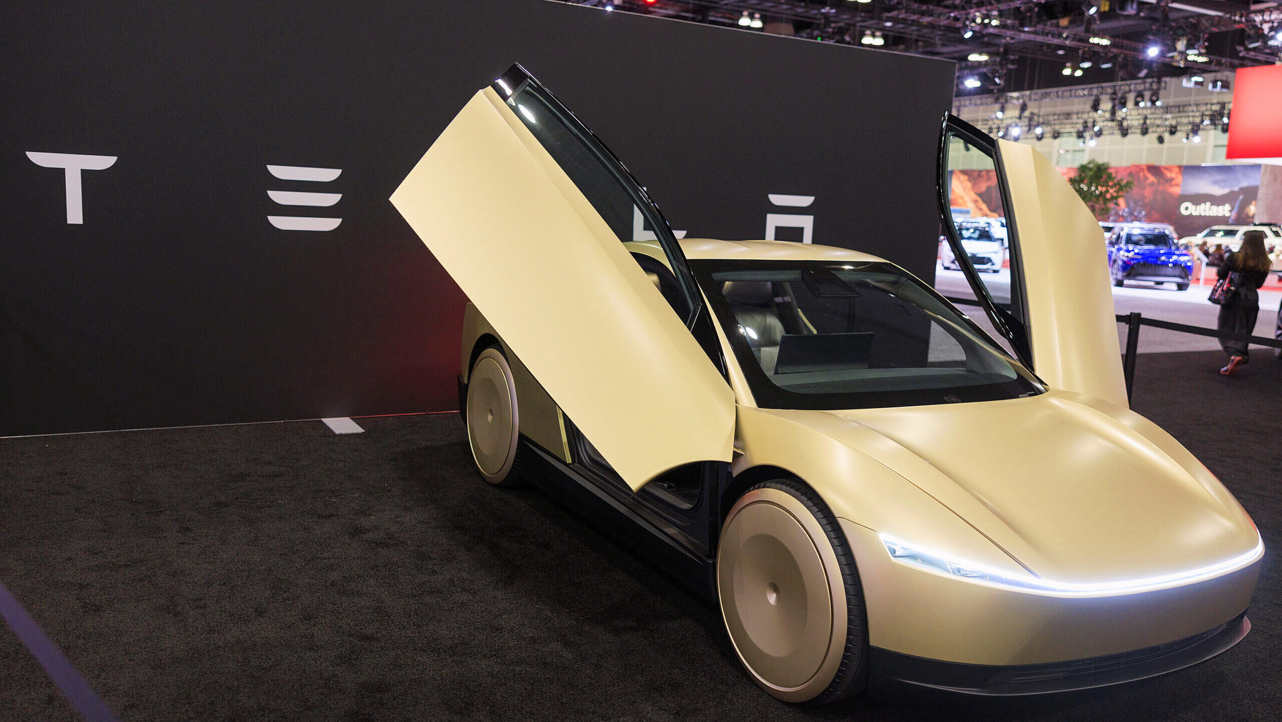 Tesla Needs its Robo-Tech to Recharge Revenue