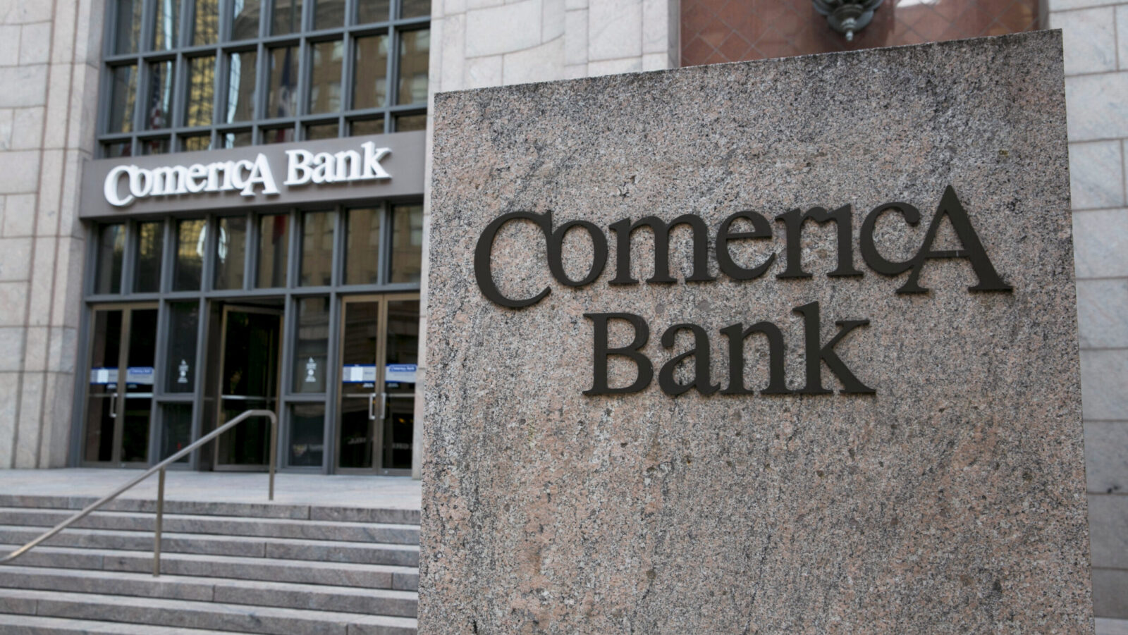 Fifth Third Targets Top 10 Bank Ranking with Comerica Takeover
