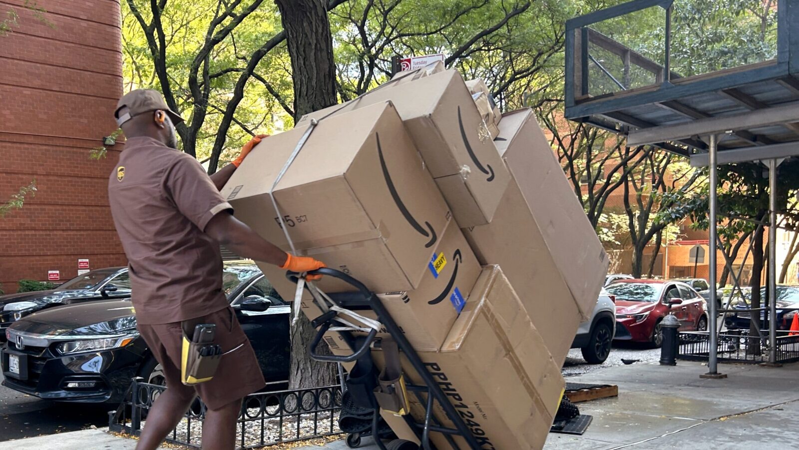 UPS Eliminates 48,000 Jobs While Working Toward $3.5 Billion Cost-Cutting Target