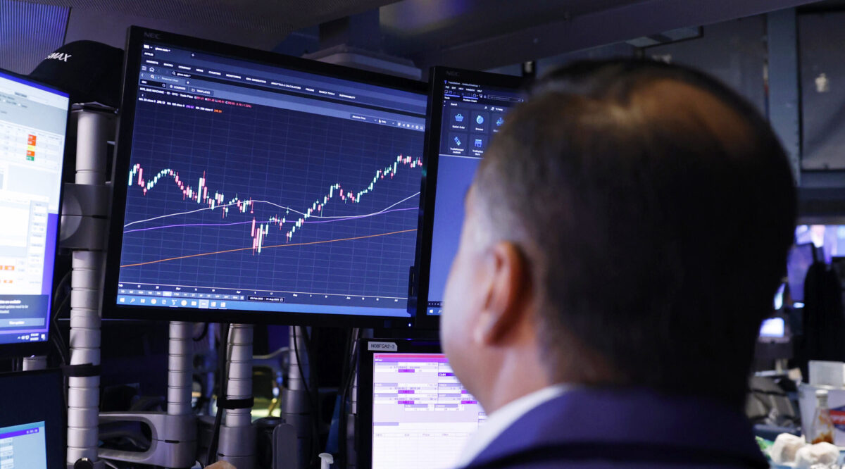 Trump’s New China Tariff Threat Halts Markets’ Optimistic ‘Melt-Up’