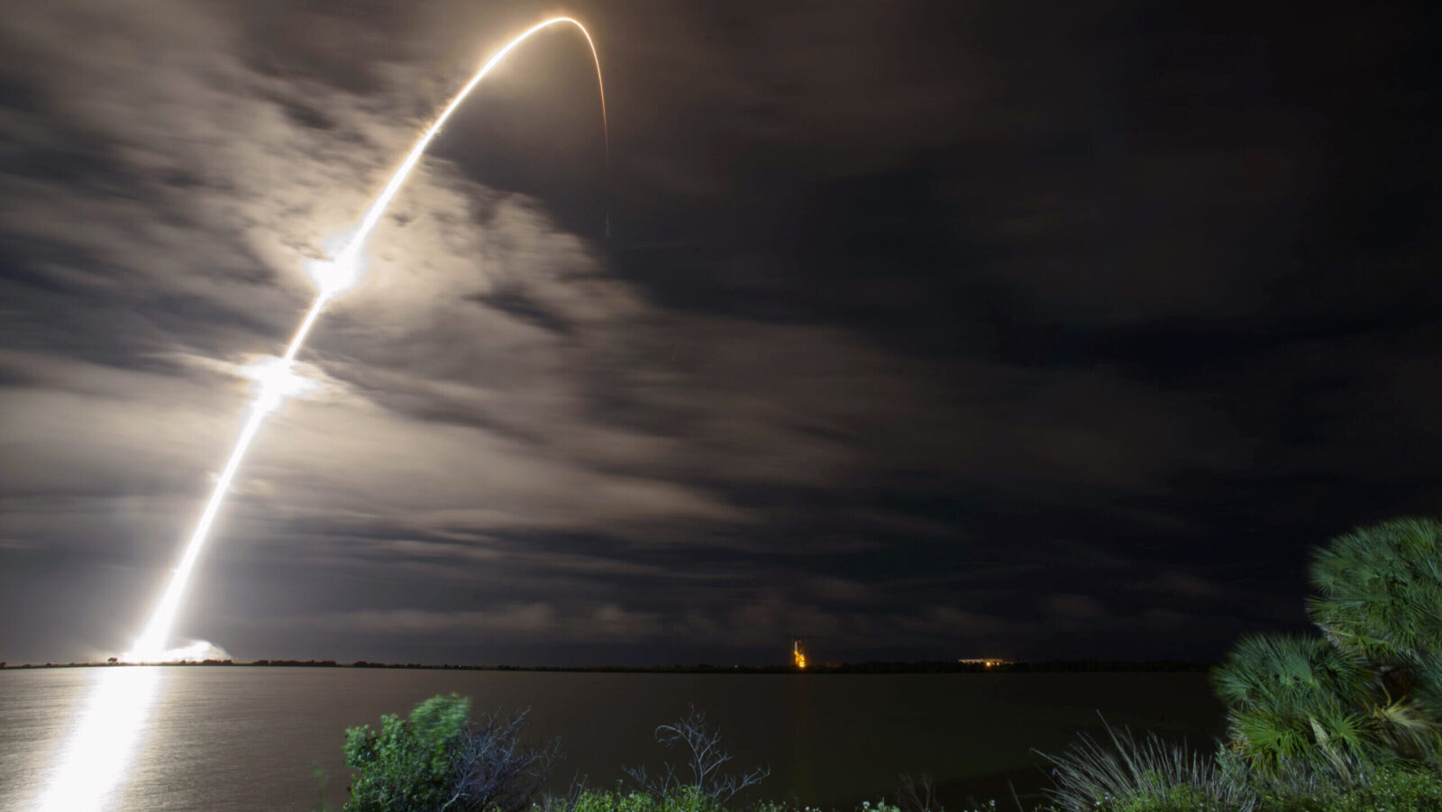 Verizon Hooks Up With AST SpaceMobile For Space-Based Cell Coverage