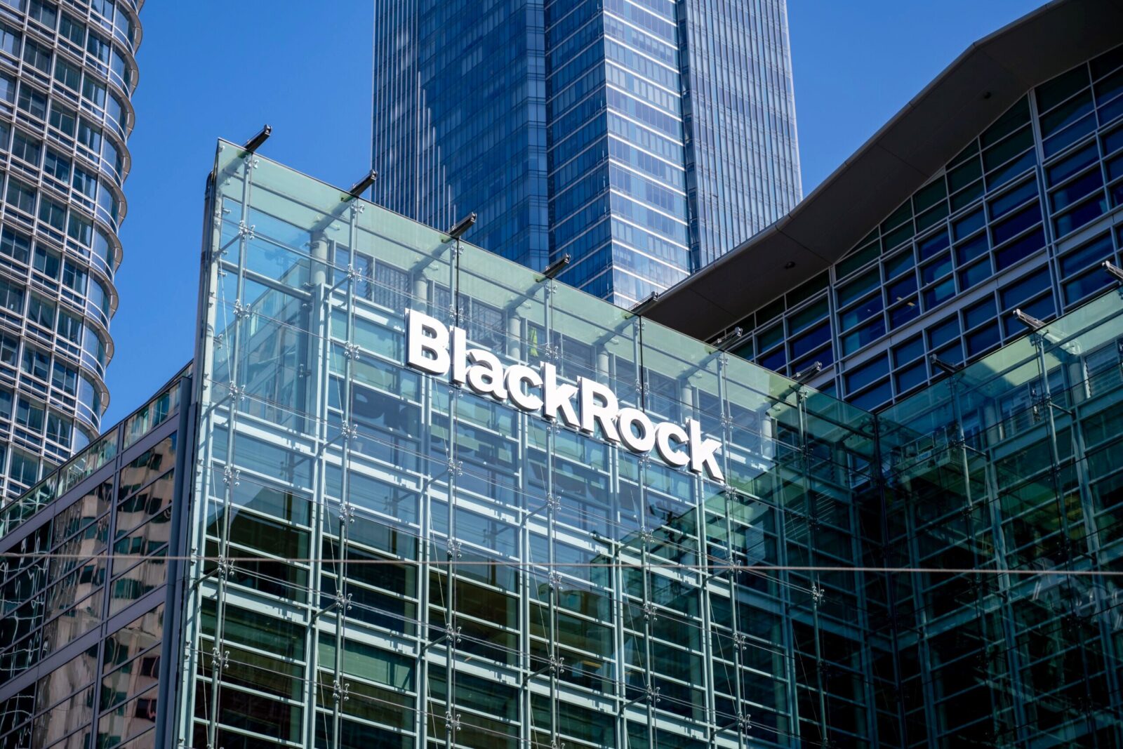 Bitcoin&rsquo;s Swoon Prompts IBIT Exodus