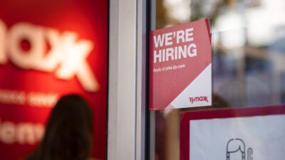 Private Employers Add 42,000 Jobs, Marking First Net Gain Since Summer