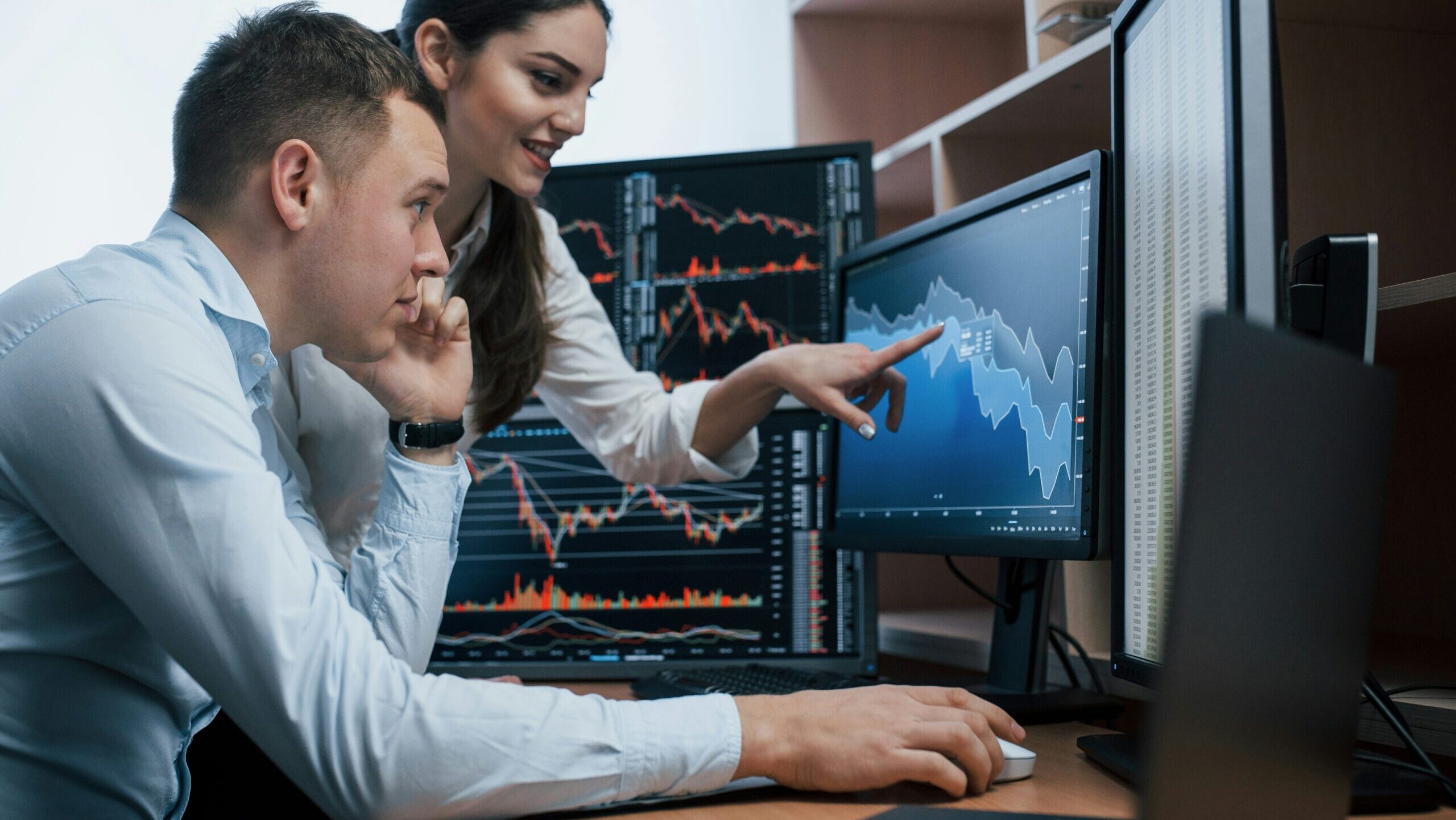 VanEck Ties Latest Funds to Positive Analyst Sentiment