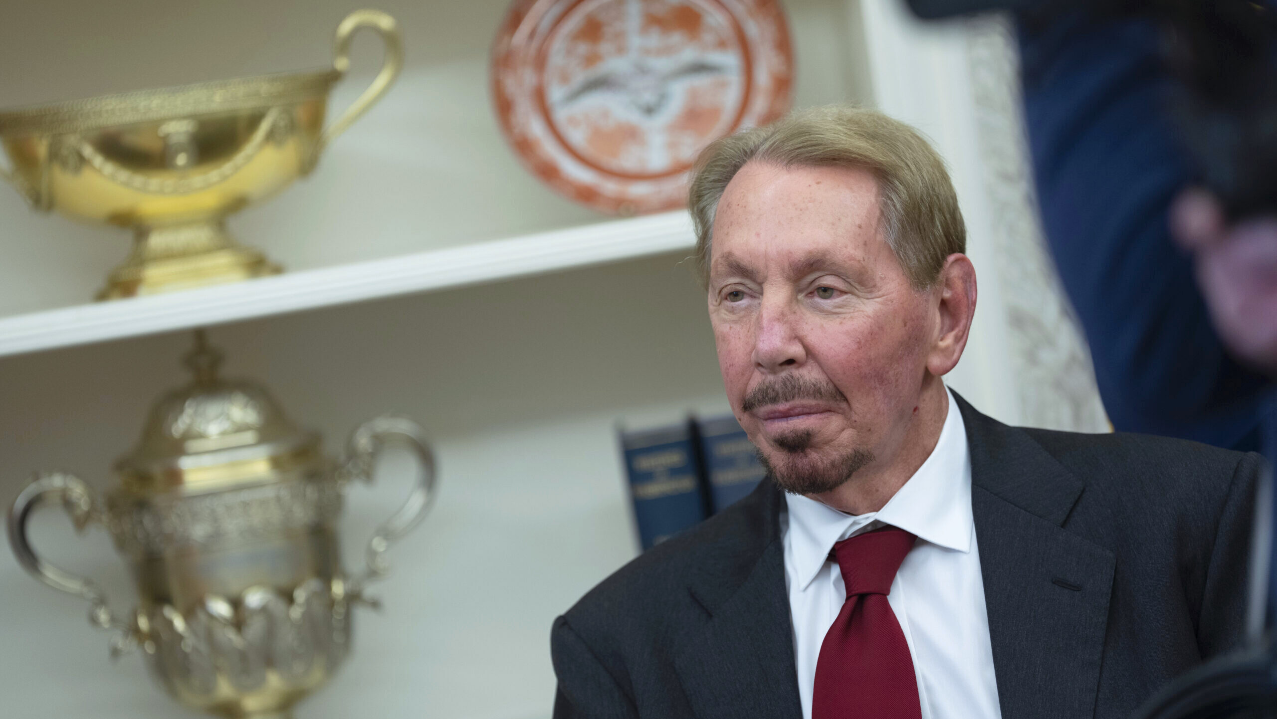 Photo of Larry Ellison.