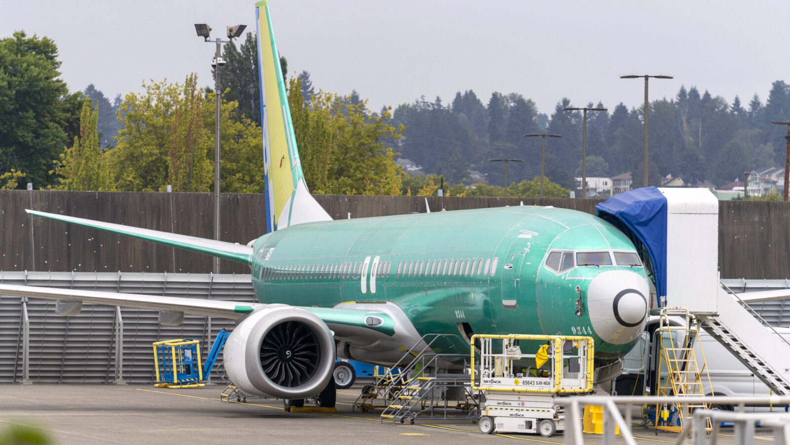 Boeing Charts Flight to Positive Cash Flow as Archrival Airbus Hits Turbulence