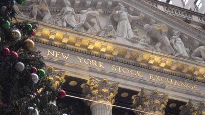 Big Tech’s Allure Fades as Wall Street Bets on Main Street Stock Rebound in ’26