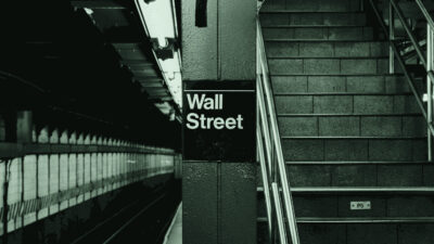 Wall Street Reports a Mixed Earnings Bag in Q4