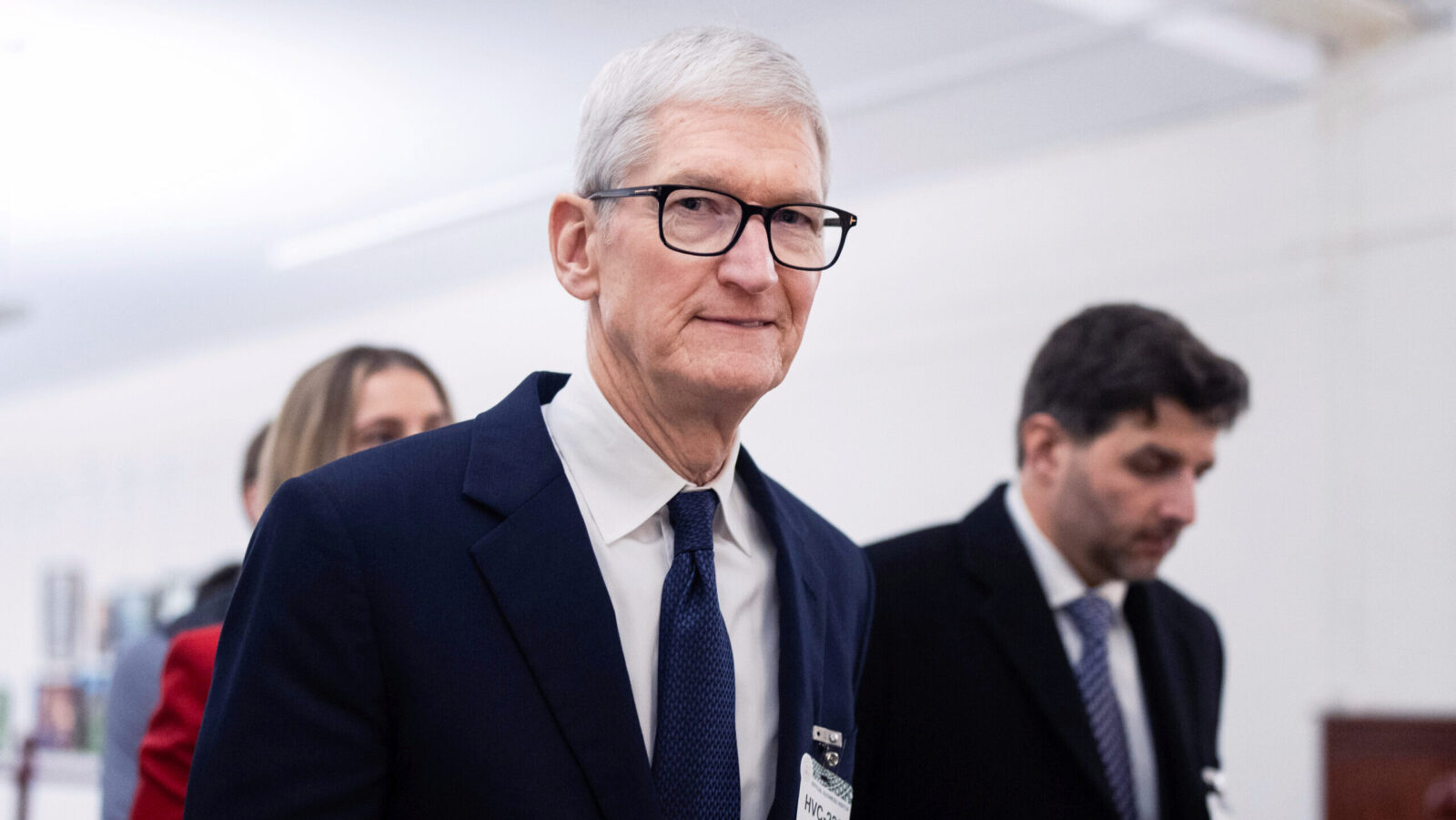 ‘Bigger Than Bigger’ iPhone 17 Sales Drive Apple Revenue to Record High