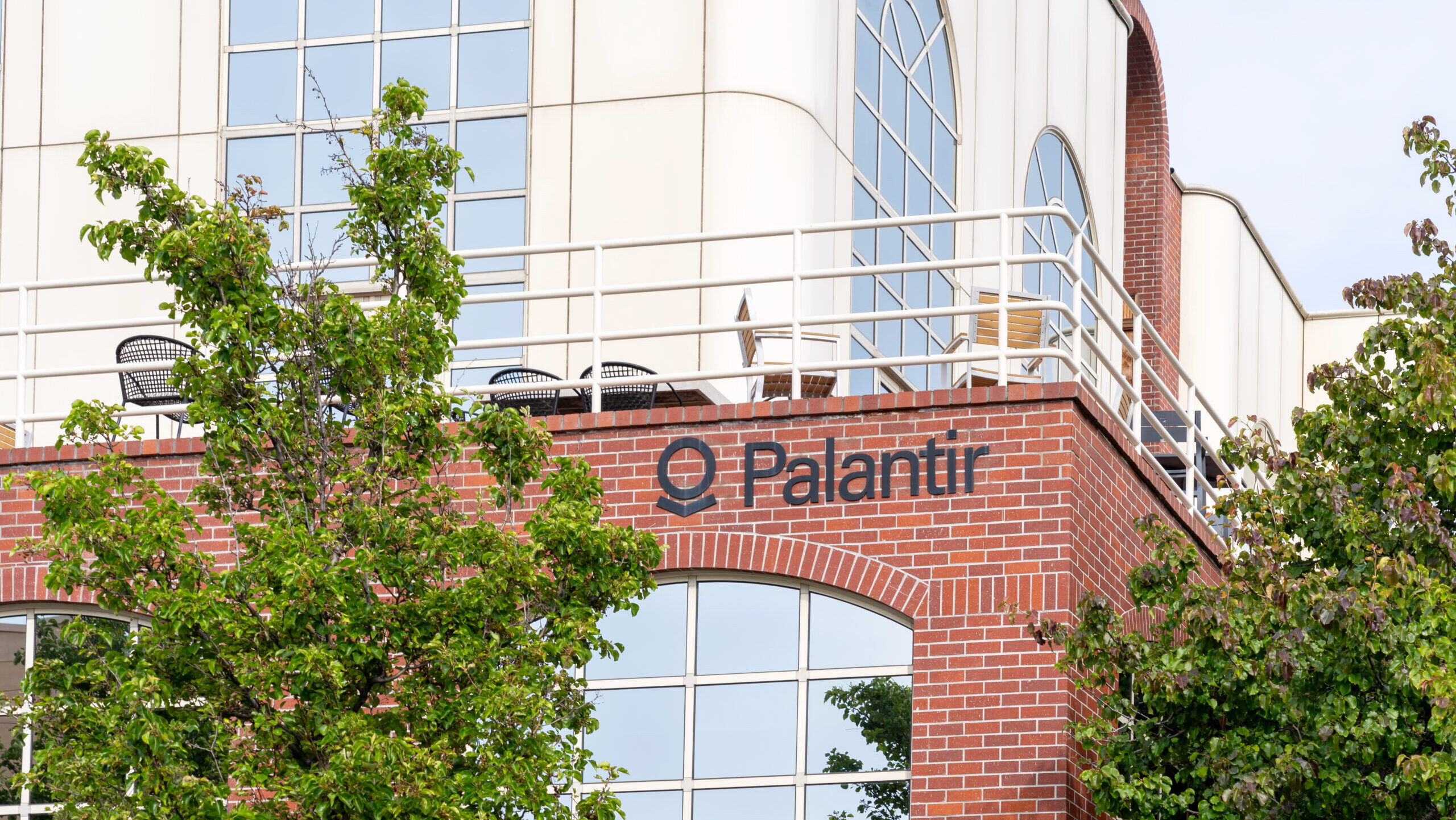 Photo of the Palantir Technologies office building in Palo Alto, California.