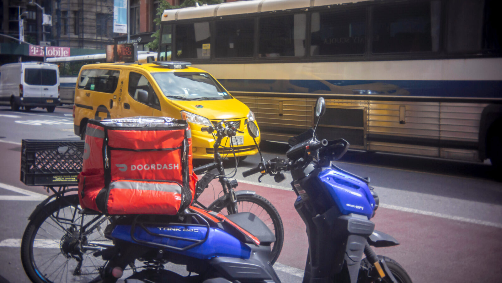 DoorDash Delivers Fresh Profits with a Soggy Forecast