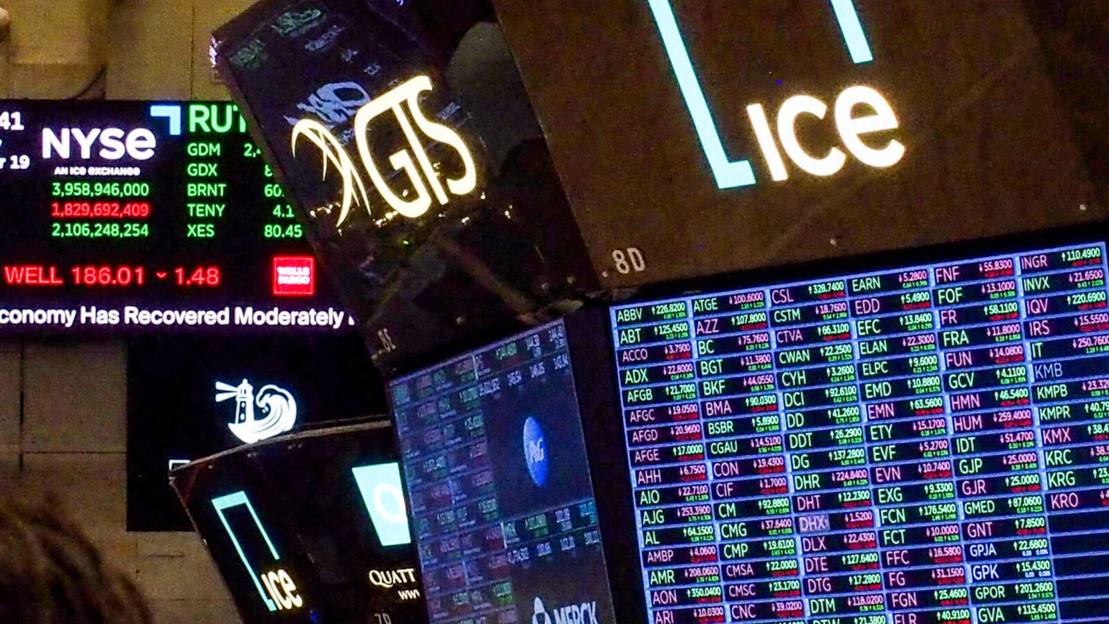 Hypothetical AI Doomsday Scenario Lights Up Wall Street’s HALO Trade