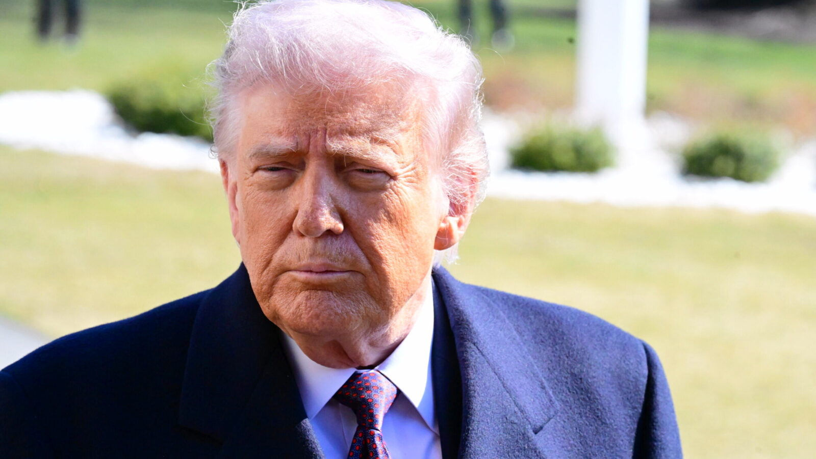 Trump’s Retirement Savings Plan Offers Potential Bonanza for Firms Like Fidelity