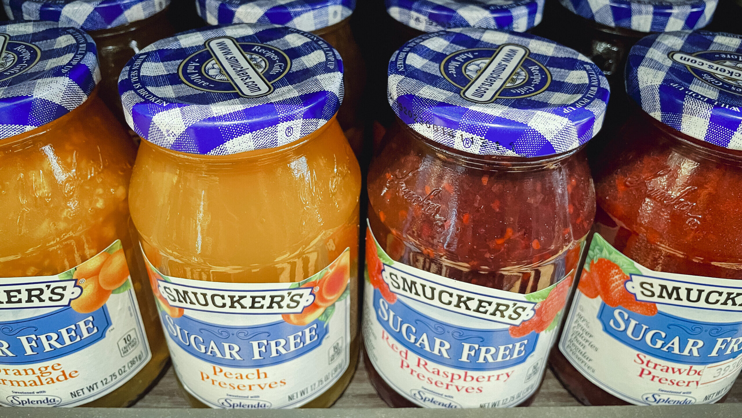 JM Smucker Serves Up Underbaked Sales as Hostess’s Little Treats Go Stale