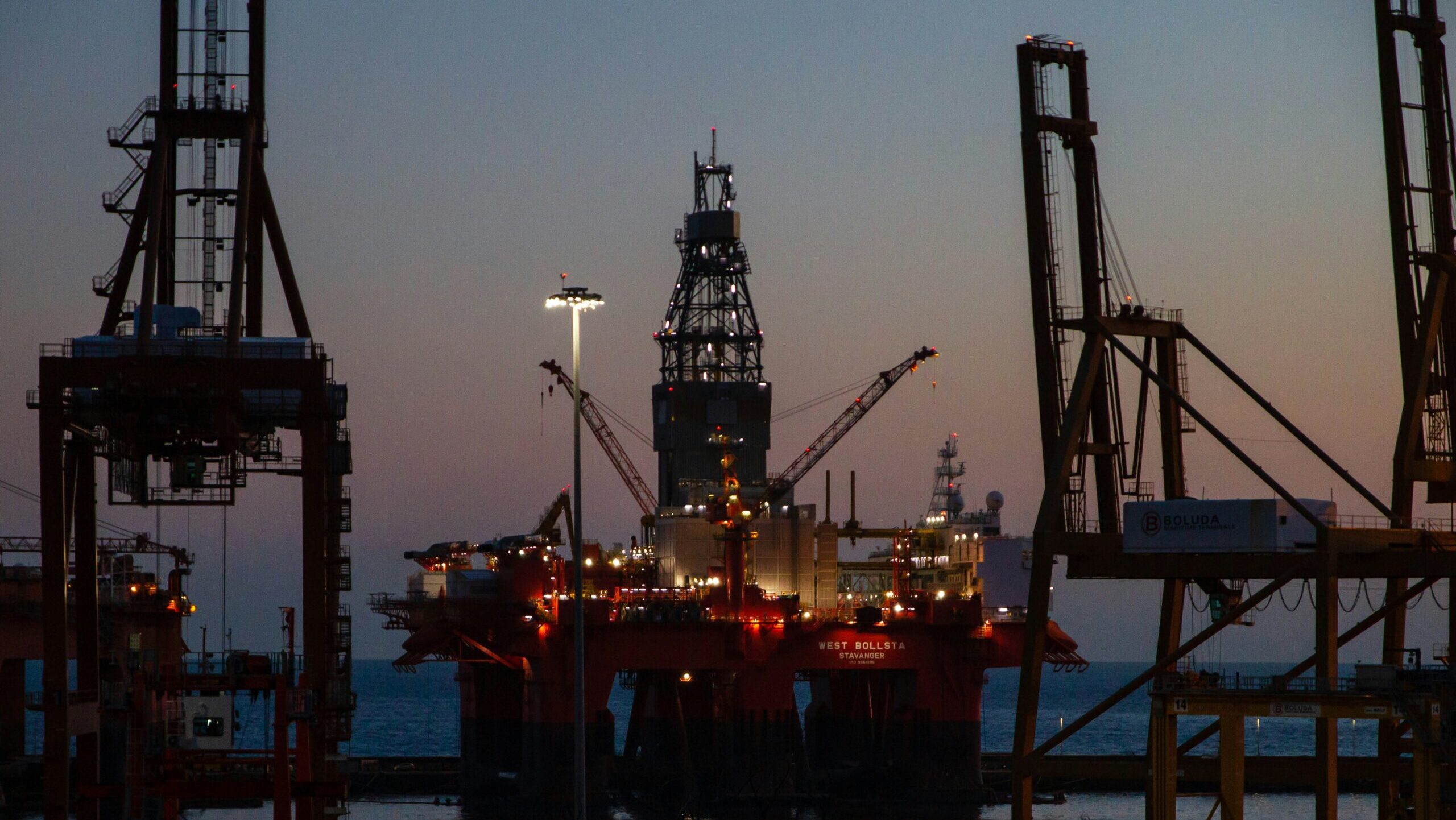 Iran War Drives Commodities ETF Rally as Stocks Retreat