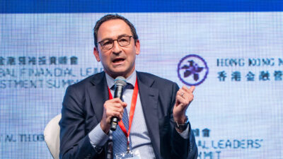 Blackstone Shrugs off Private Credit Concerns amid AI Focus