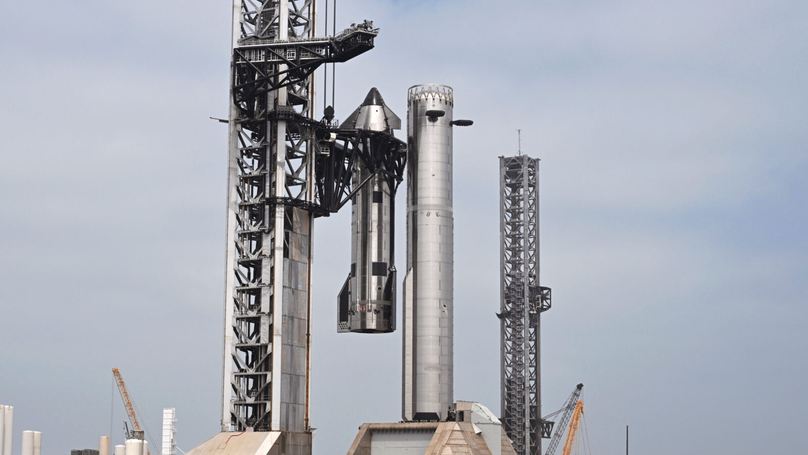 SpaceX IPO Sets Stage for Clash of Wall Street Titans over Mega-Cap Debuts