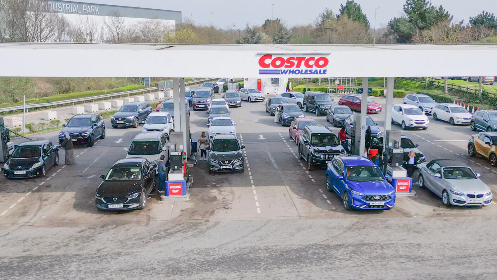 Costco Profit Tops Wall Street Expectations as Deals Lure Inflation-Weary Consumers