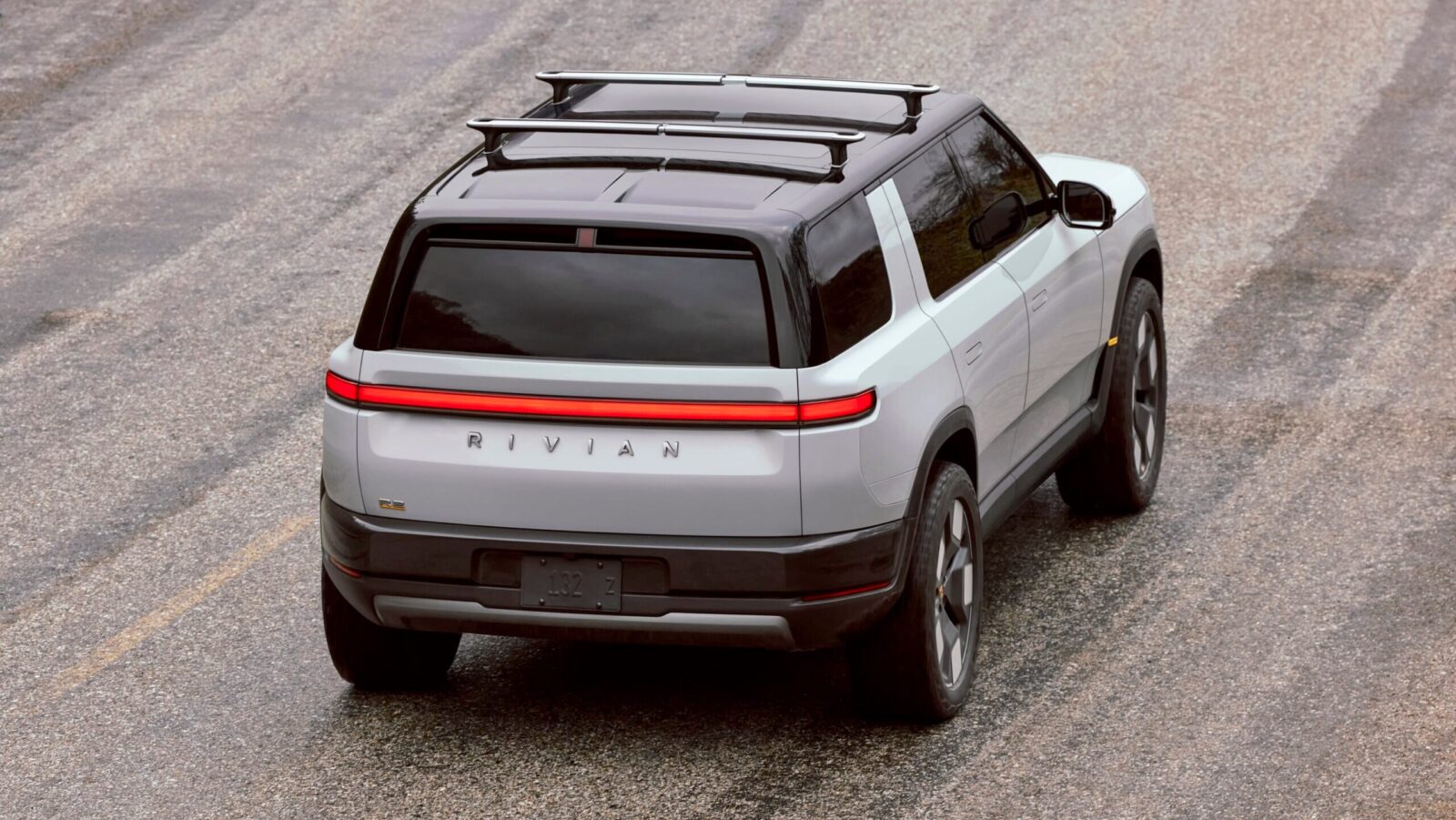 Rivian Is Gaining Ground on Tesla With New Midsize SUV&nbsp;