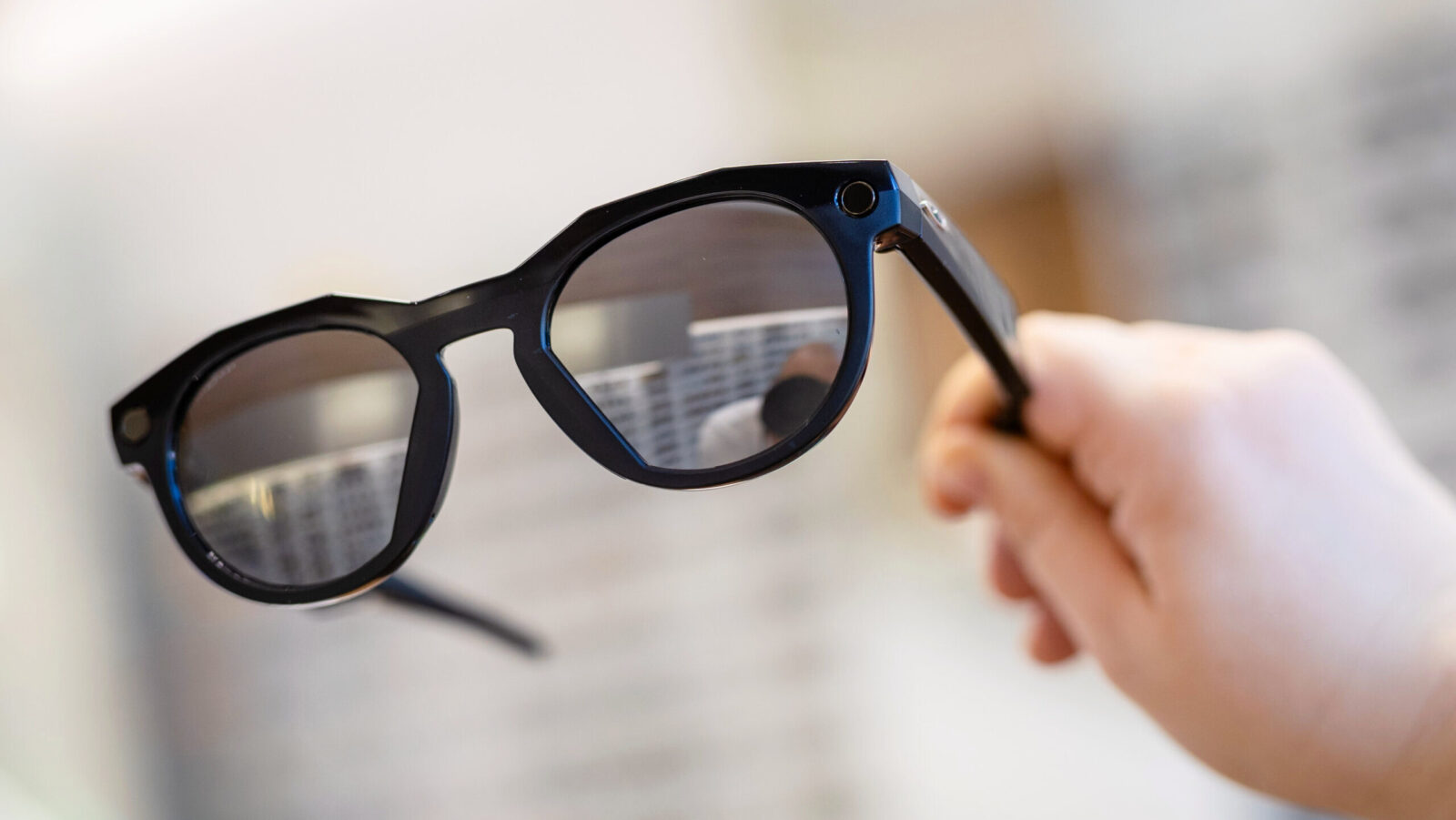 With Cheaper Smart Glasses, Meta’s Playing to Win in Wearable AI