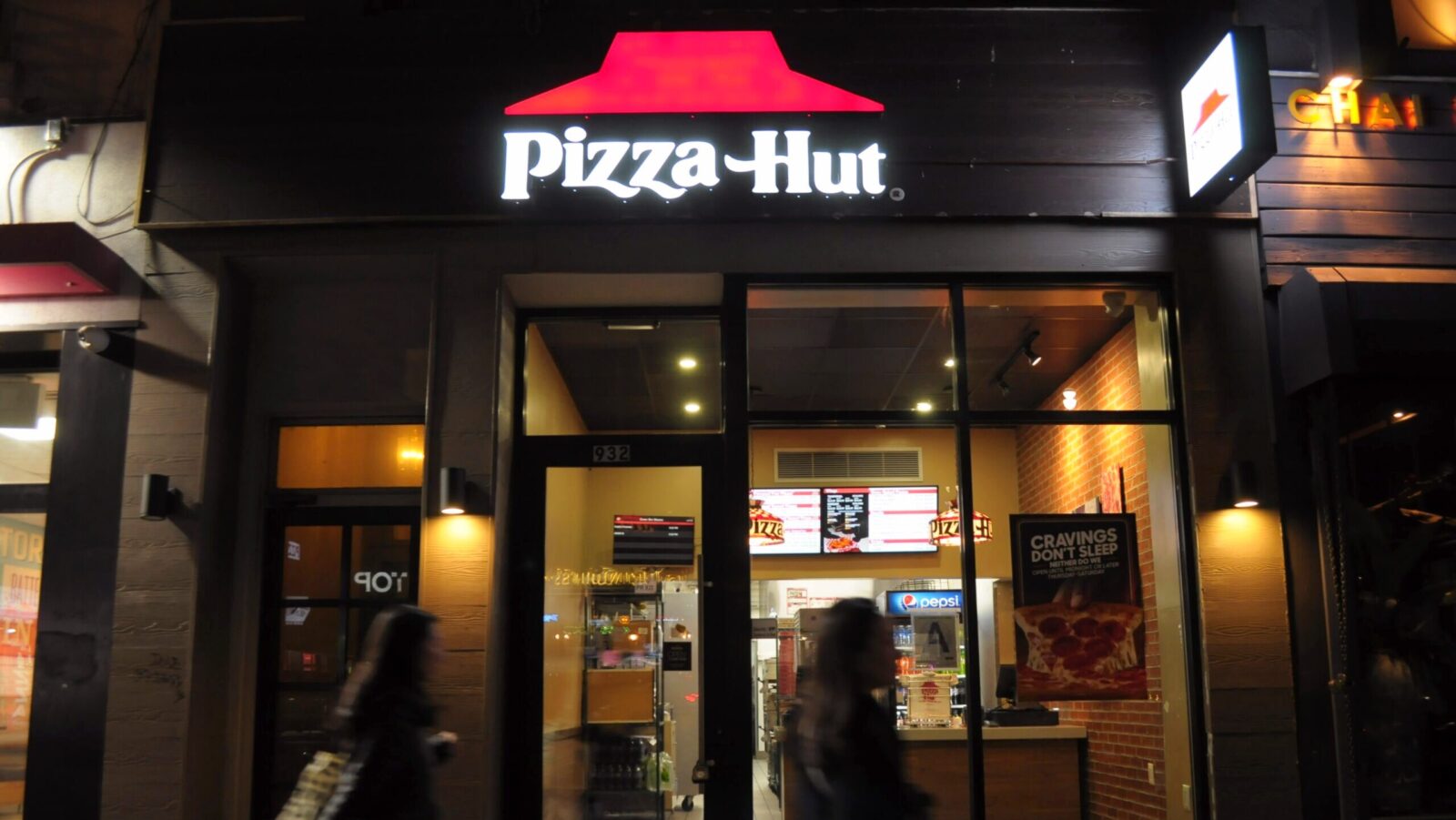 Yum Brands Slices Up Pizza Hut in $2.7 Billion Sale