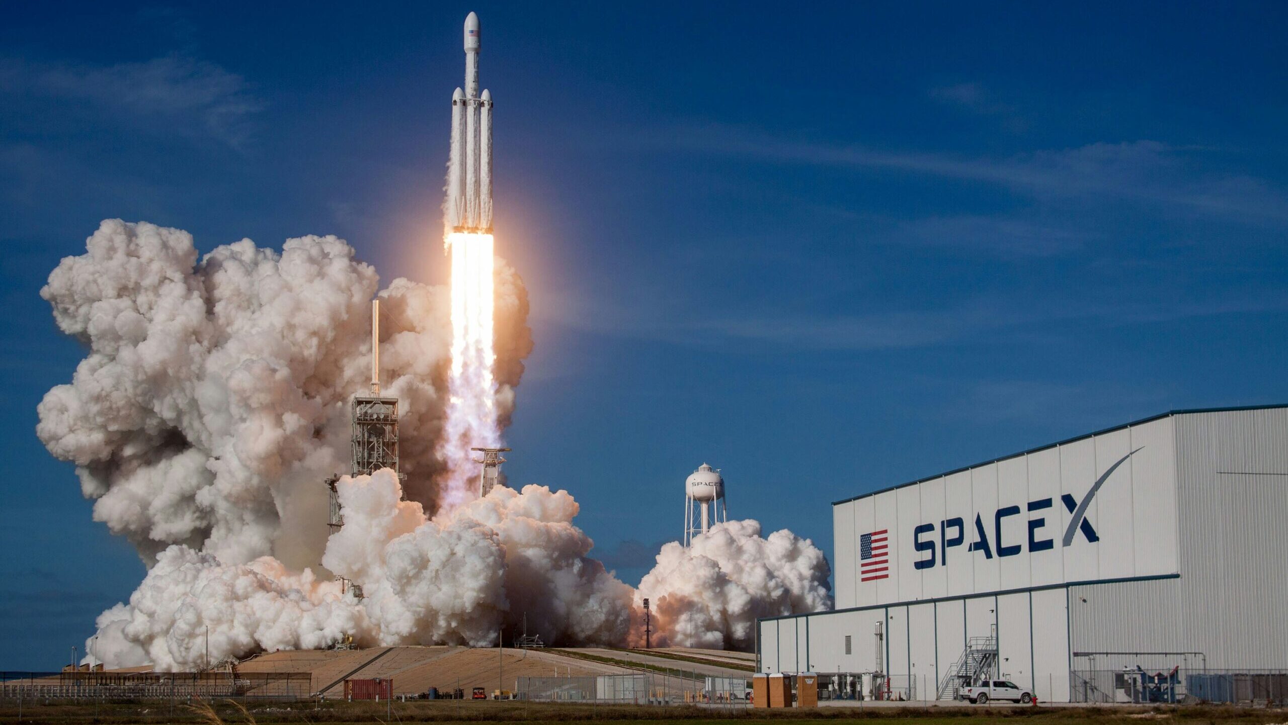 A SpaceX Falcon Heavy Demo Mission is shown at launch.