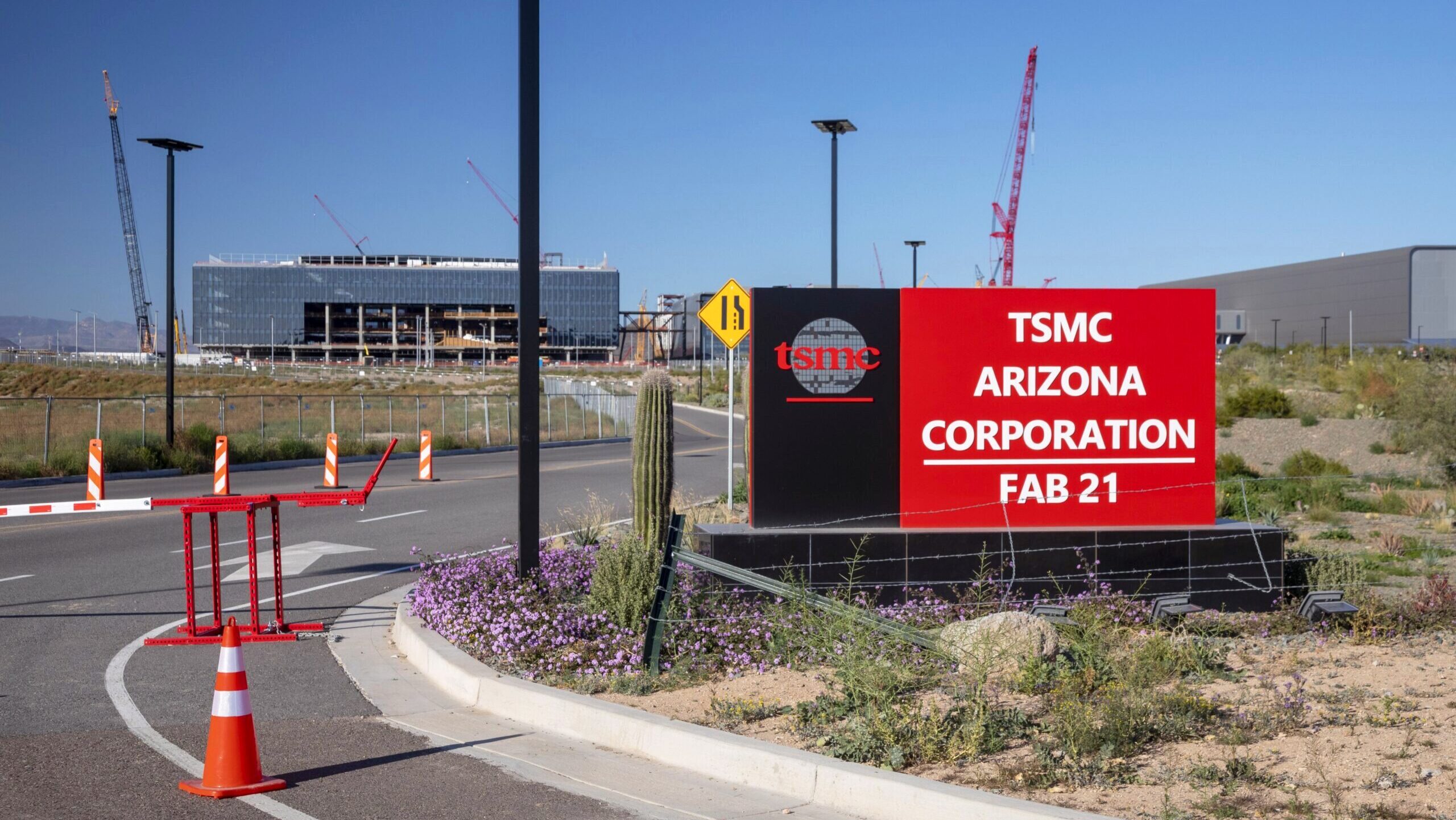 Photo of TSMC's complex in Arizona.