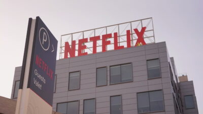 Netflix Worries Binge-Watching Era Is Over